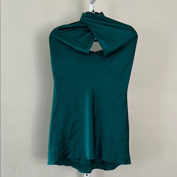 Show me your Mumu Jasmine Halter Mini Dress in Emerald Luxe - Picture 2 of 9